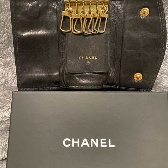 RARE CHANEL 6 key holder - Picture 14 of 15